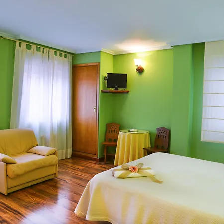 Cafe Bar Jefi Hotel 3*