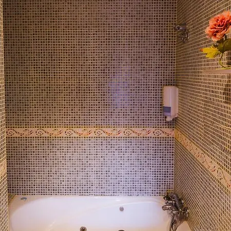 Cafe Bar Jefi Hotel 3*