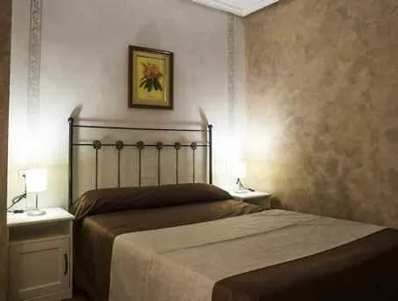 Hotel Cafe Bar Jefi 3*