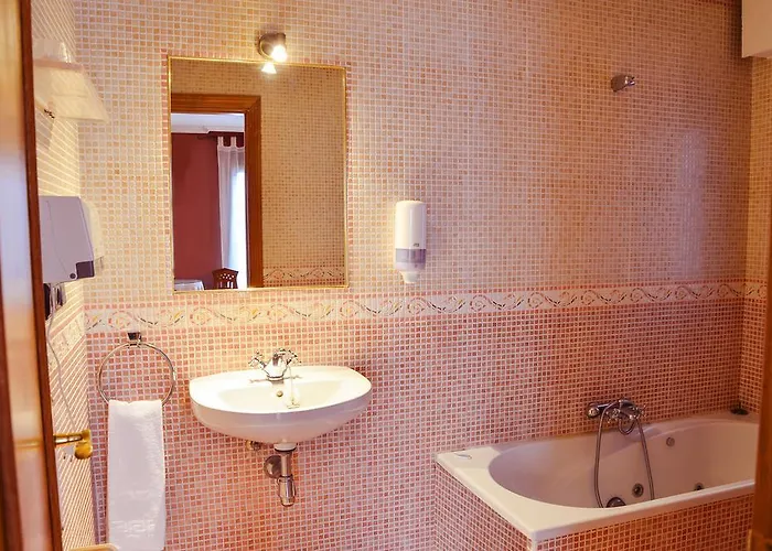 Hotel Café Bar Jefi 3*