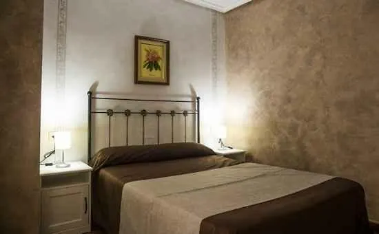 Hotel Café Bar Jefi 3*